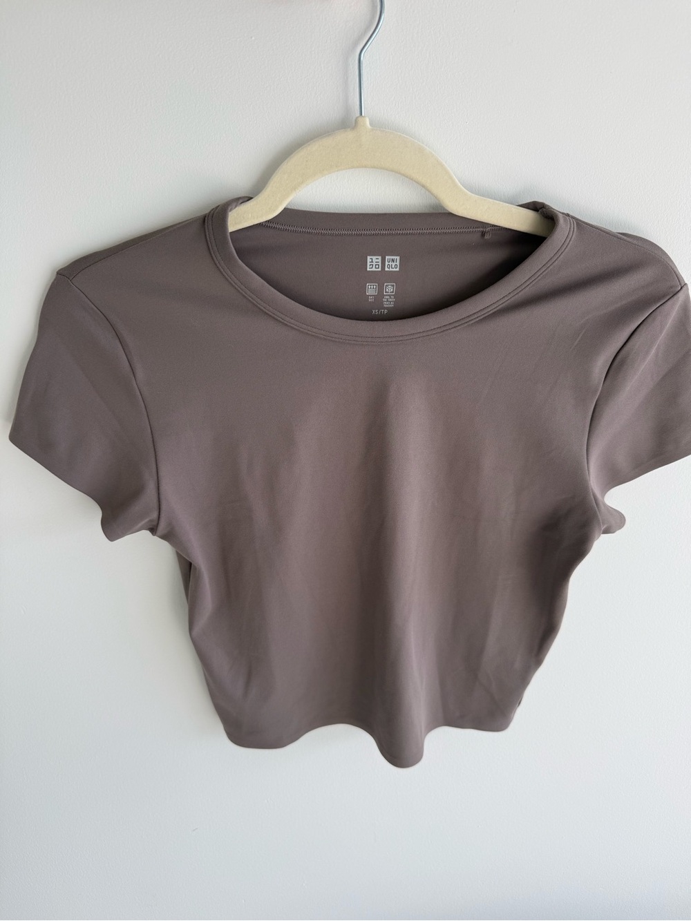 UNIQLO Women’s AIRism Soft Cropped T-Shirt